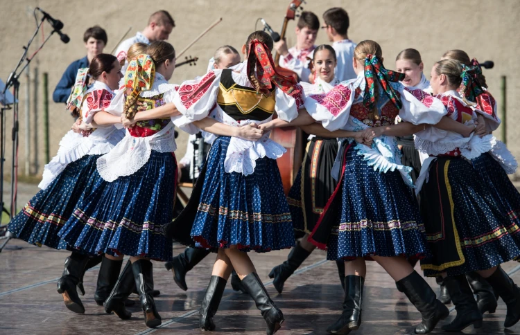 Osada Wilcze IStebna - wynajem domu w górach - luksusowy dom na wynajem (2)